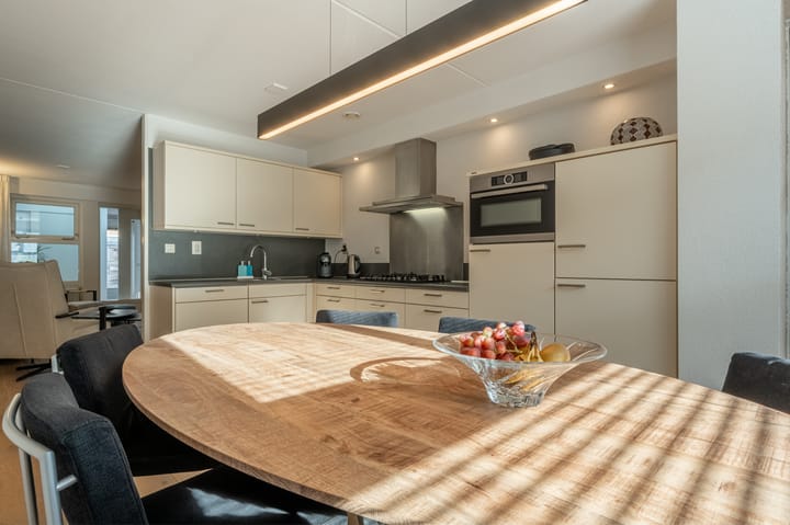 Foto 9 van Gele lis 5