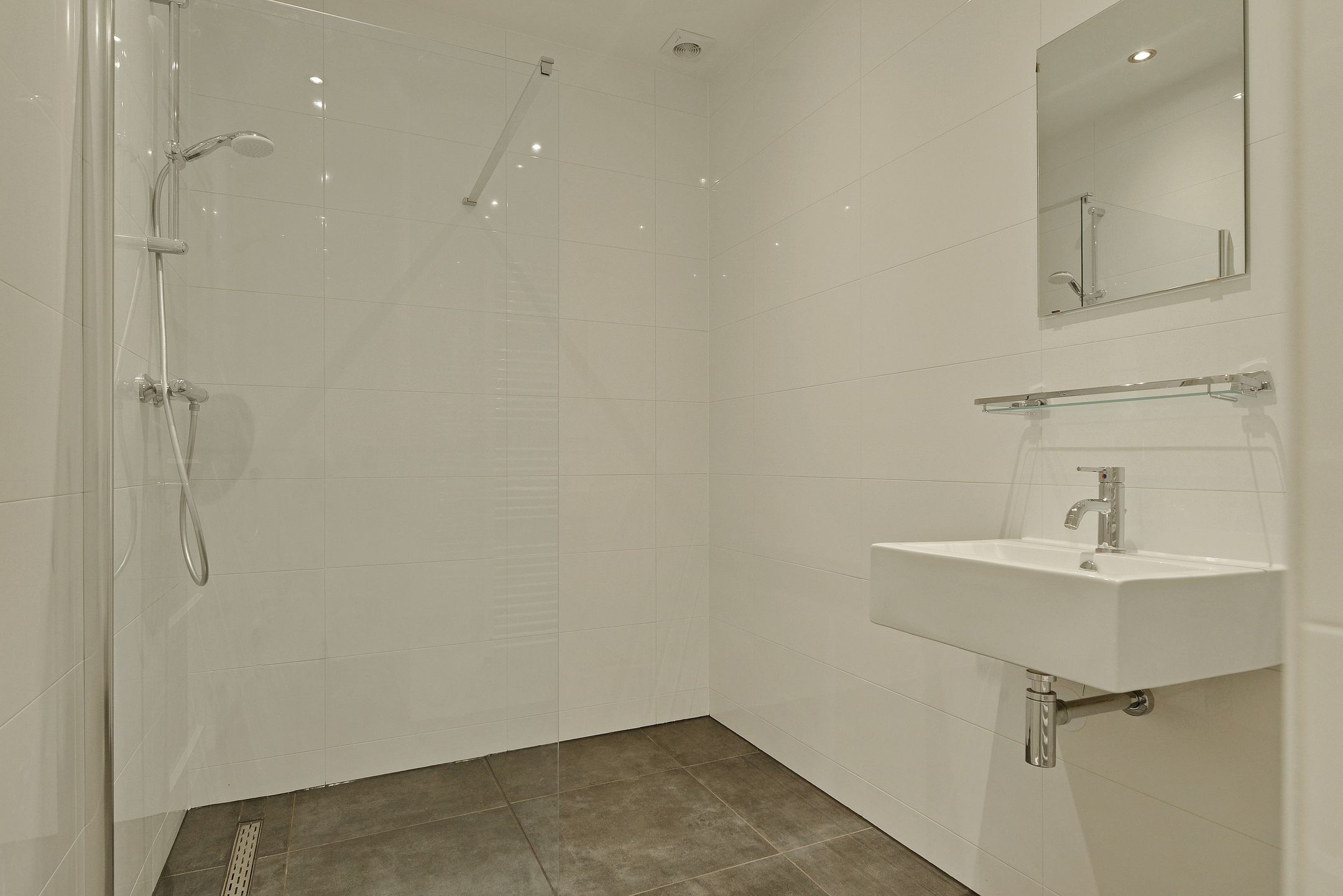 Photo 9 of Vasco da Gamastraat 26-H