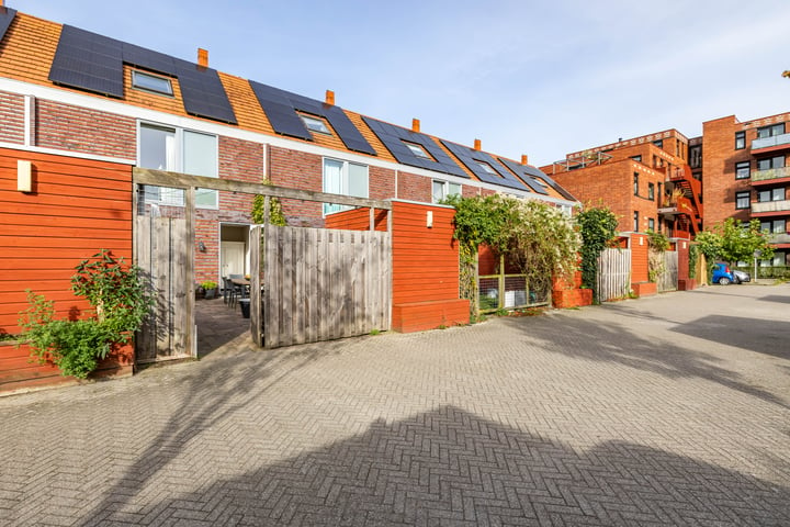 View photo 49 of Bandoengstraat 35