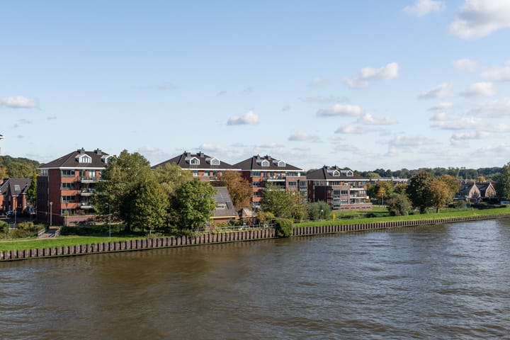 Foto 3 van Burgemeester Van den Helmlaan 55