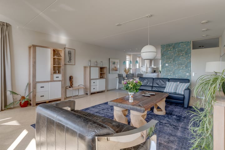 Foto 4 van Burgemeester Van den Helmlaan 55