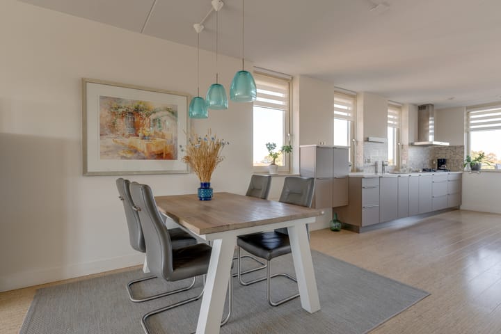 Foto 9 van Burgemeester Van den Helmlaan 55