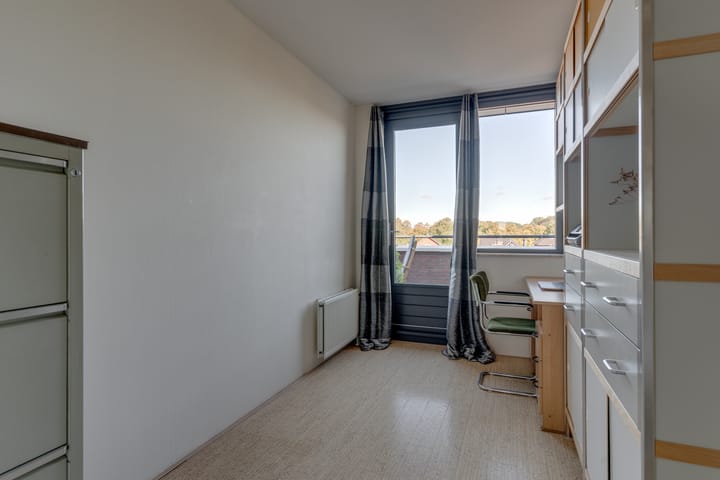 Foto 21 van Burgemeester Van den Helmlaan 55