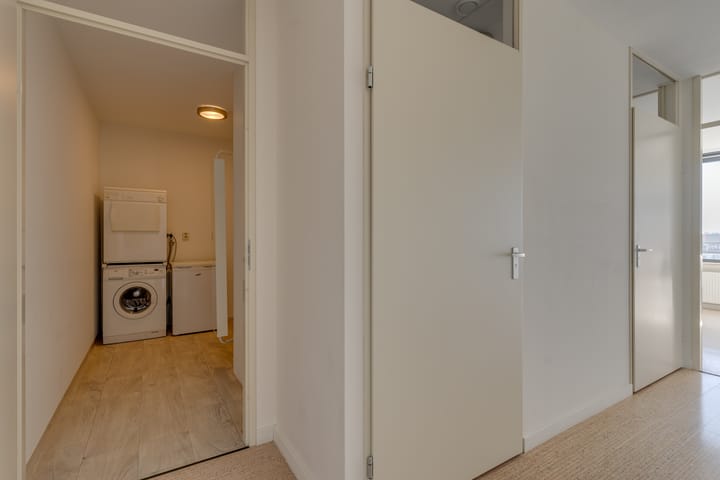 Foto 25 van Burgemeester Van den Helmlaan 55