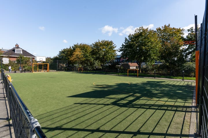 Foto 38 van Burgemeester Van den Helmlaan 55