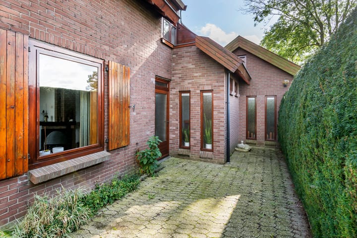 Foto 12 van Burg. Woltersstraat 27