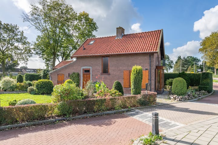 Foto 15 van Burg. Woltersstraat 27