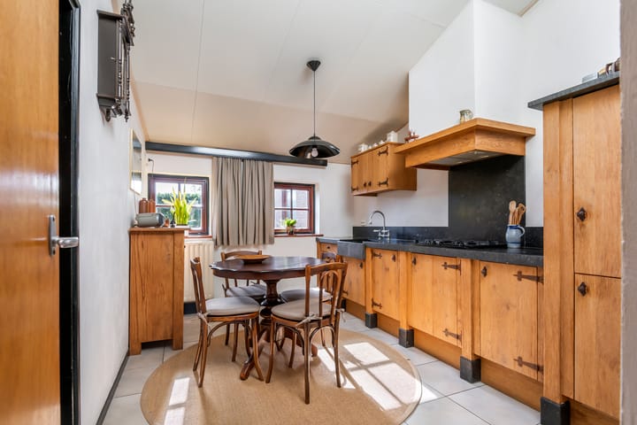 Foto 30 van Burg. Woltersstraat 27