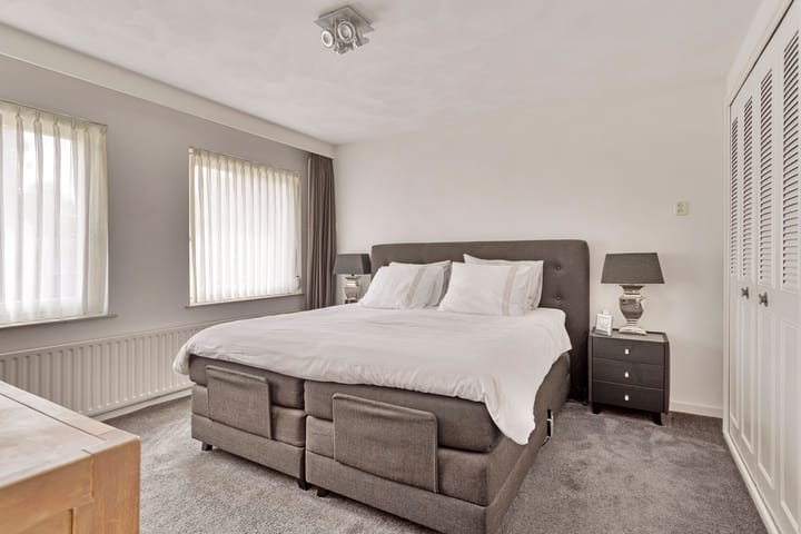 Foto 24 van Van Haestrechtstraat 58