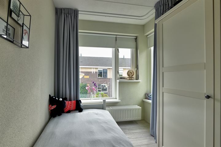 View photo 39 of Uranusstraat 21