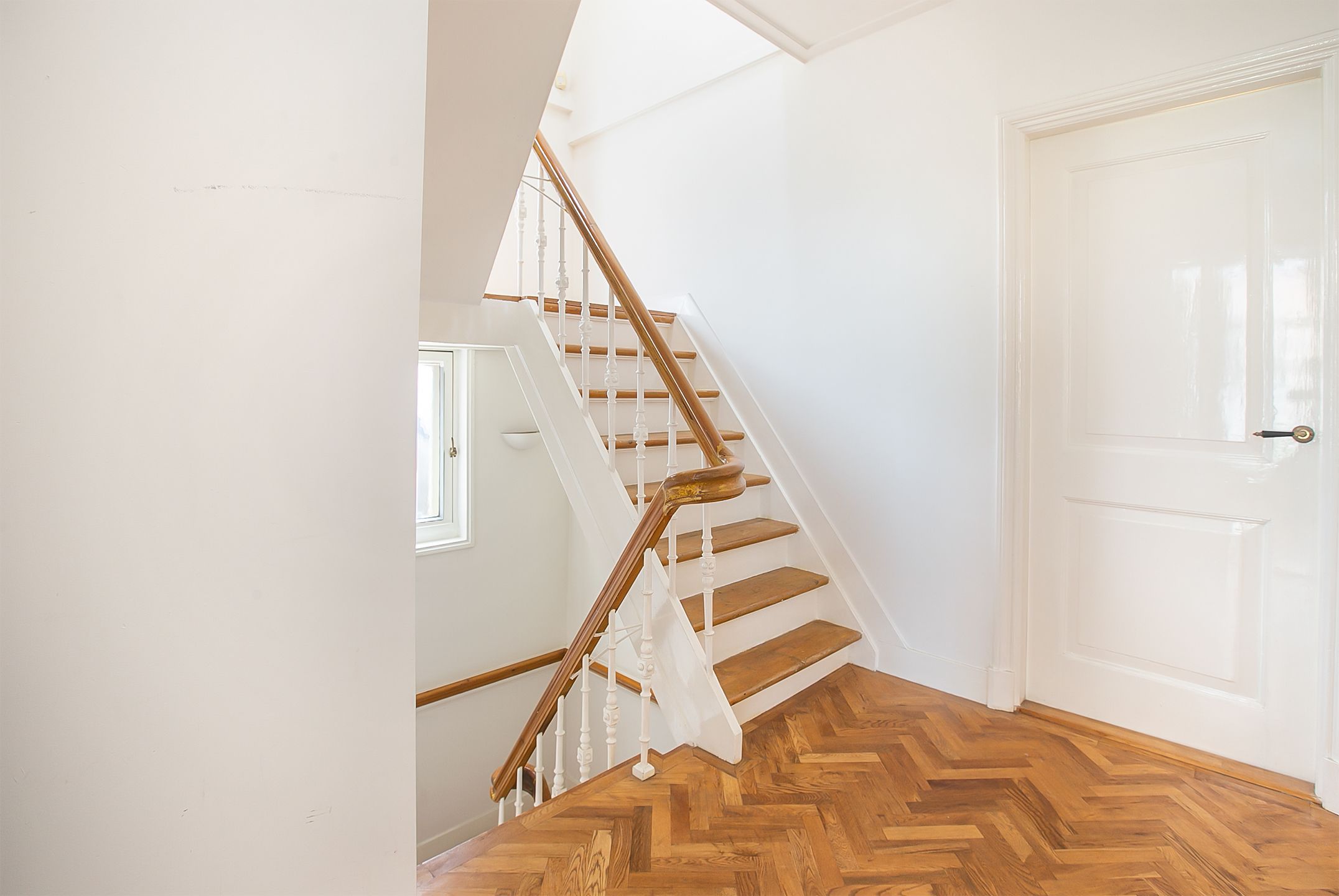 Photo 15 of Holkerstraat 8