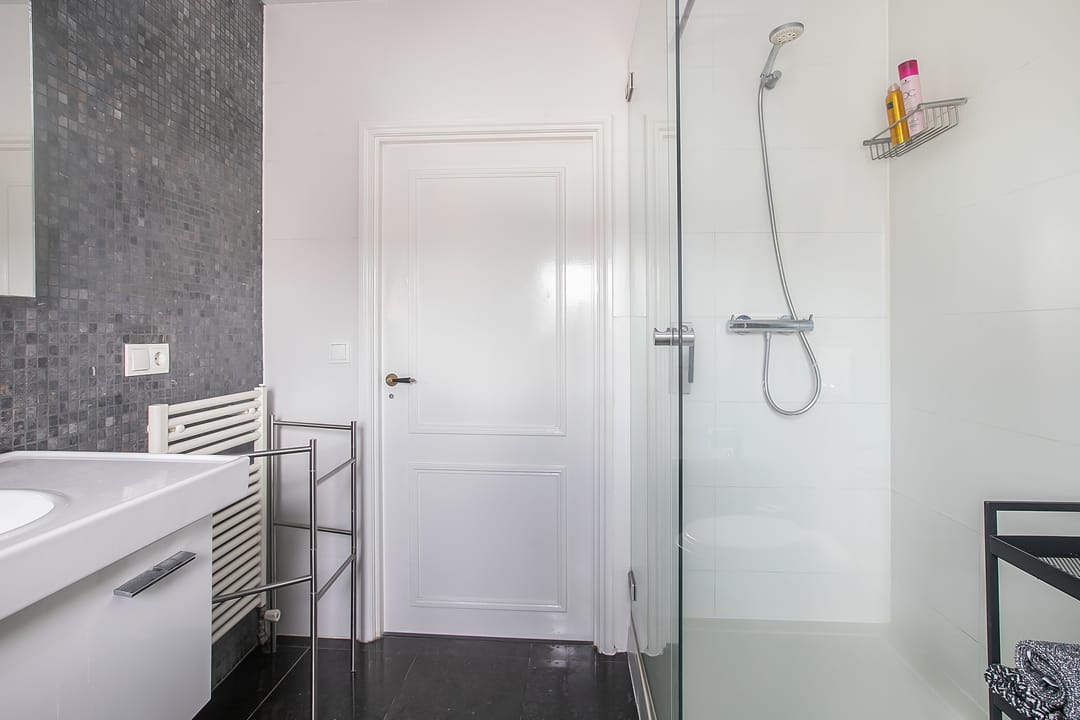 Photo 28 of Holkerstraat 8