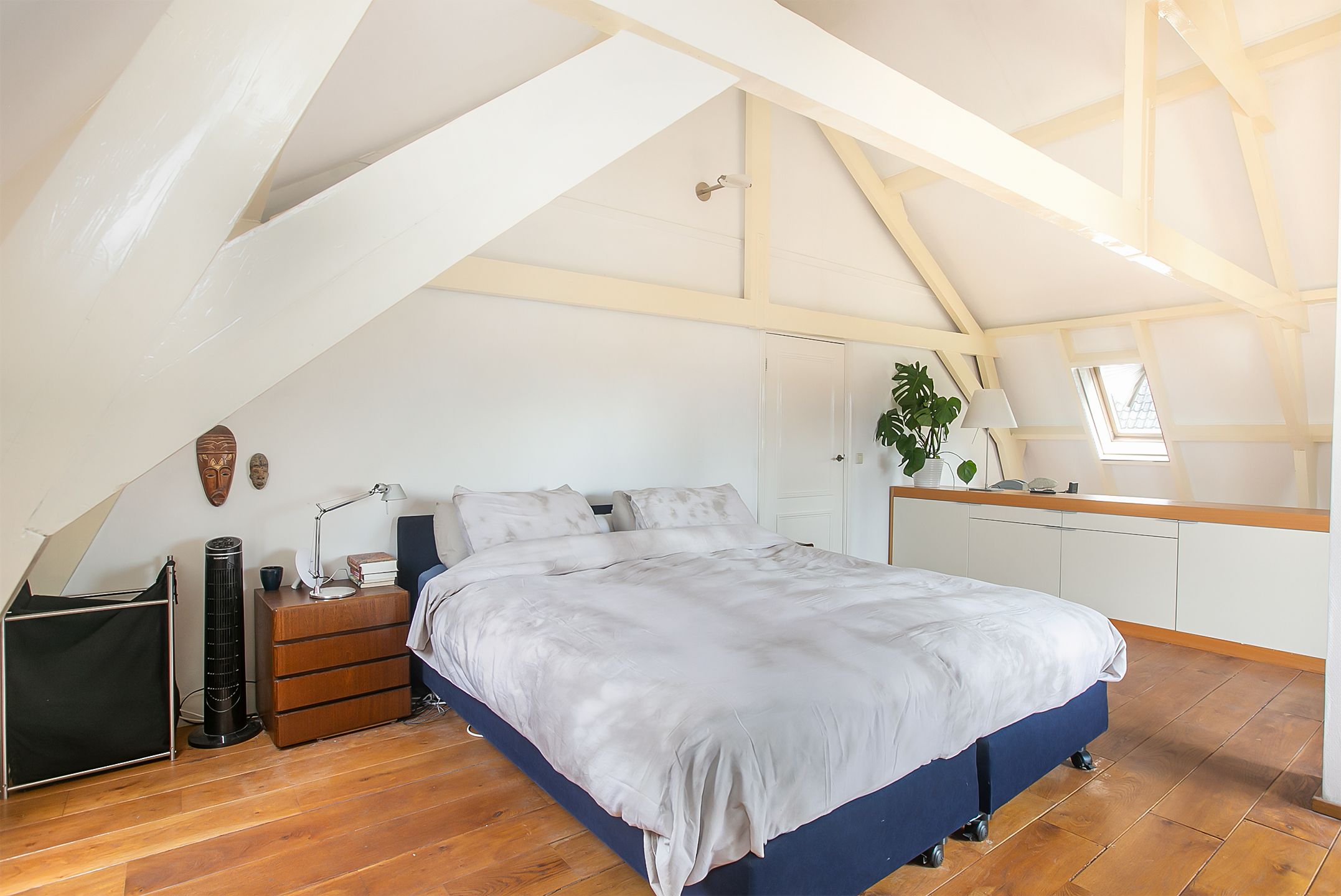 Photo 30 of Holkerstraat 8