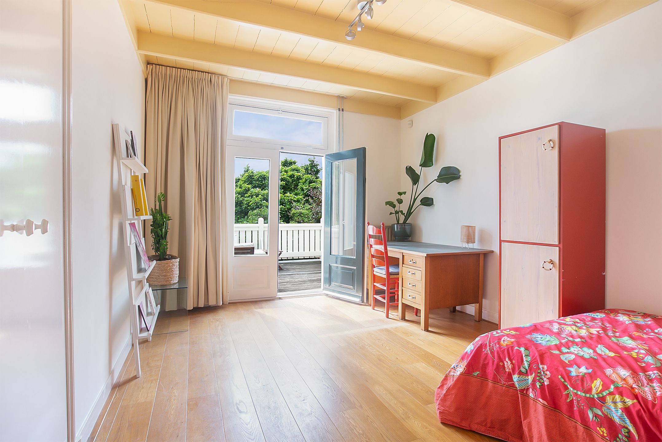 Photo 33 of Holkerstraat 8