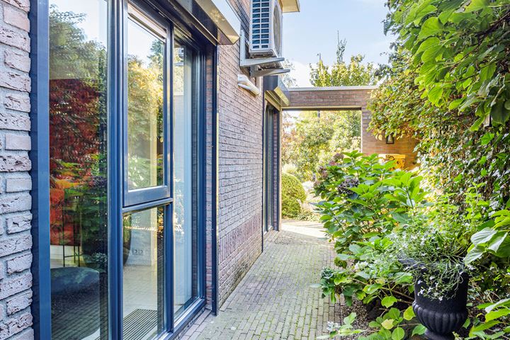 Bekijk foto 49 van Gronausestraat 157