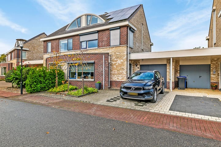 Foto 1 van Parelmoerboog 47