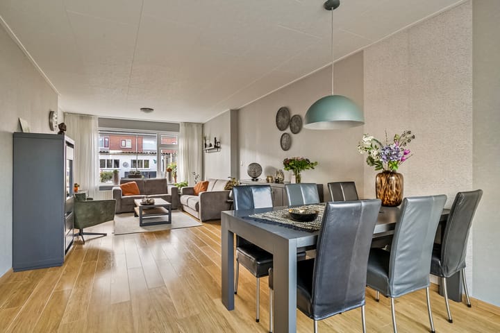 Foto 15 van Schoolstraat 8