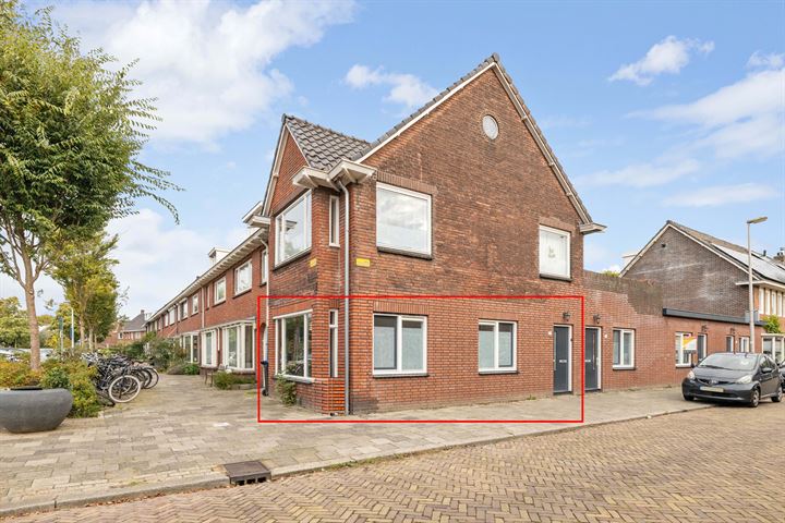 View photo 2 of F. Koolhovenstraat 54-A