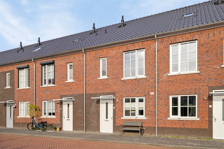 Bekijk foto 28 van Pierre Janssenstraat 19