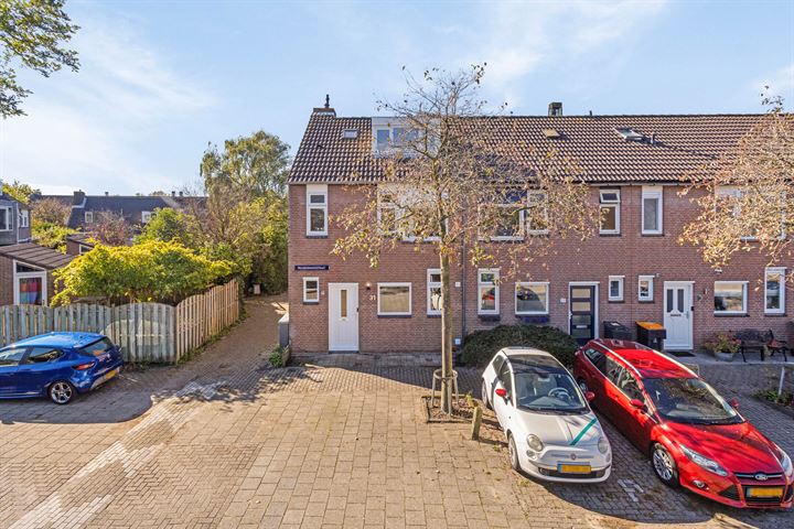 View photo 34 of Pruikenmakerstraat 31