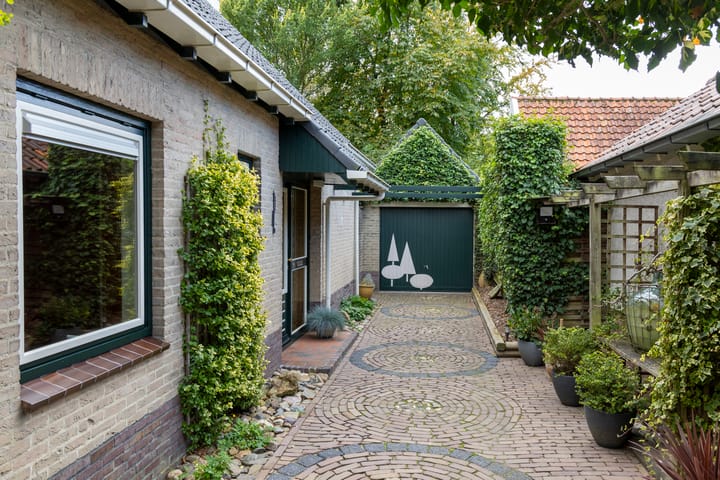 Foto 5 van Spoorstraat 1