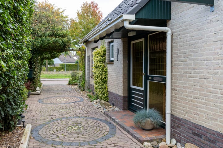 Foto 6 van Spoorstraat 1