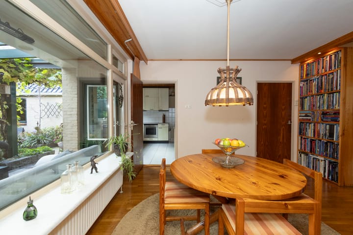 Foto 13 van Spoorstraat 1