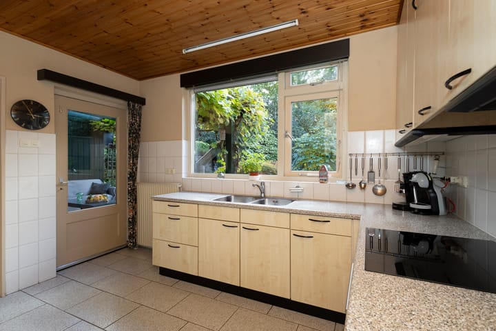 Foto 15 van Spoorstraat 1