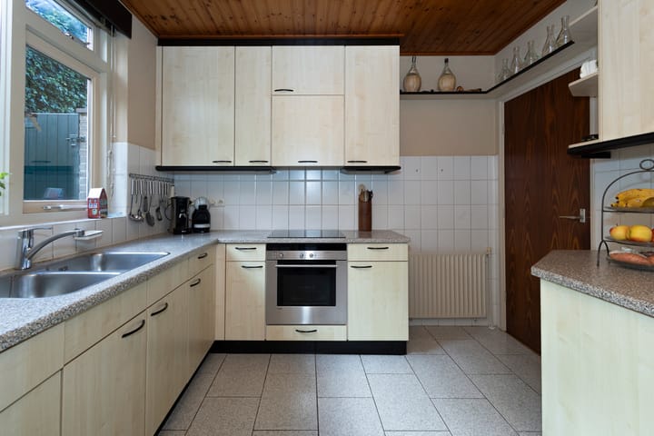 Foto 16 van Spoorstraat 1