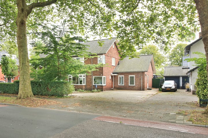 Foto 38 van Burgemeester Amersfoordtlaan 38