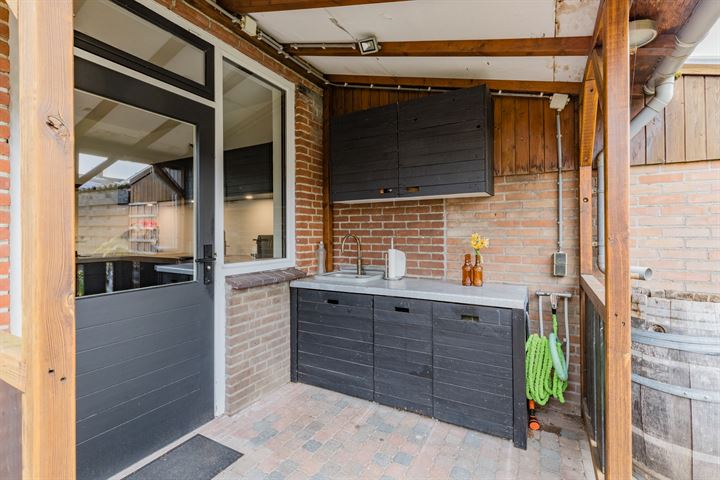 Bekijk foto 33 van van Diemenstraat 19