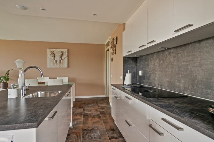 Photo 17 of Jacques Dutilhweg 354