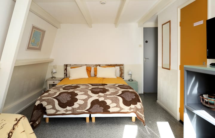 Photo 4 of Trompstraat 6