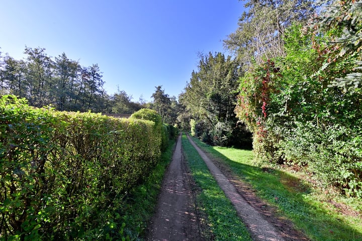 Bekijk foto 5 van Oud Loosdrechtsedijk 68 nabij