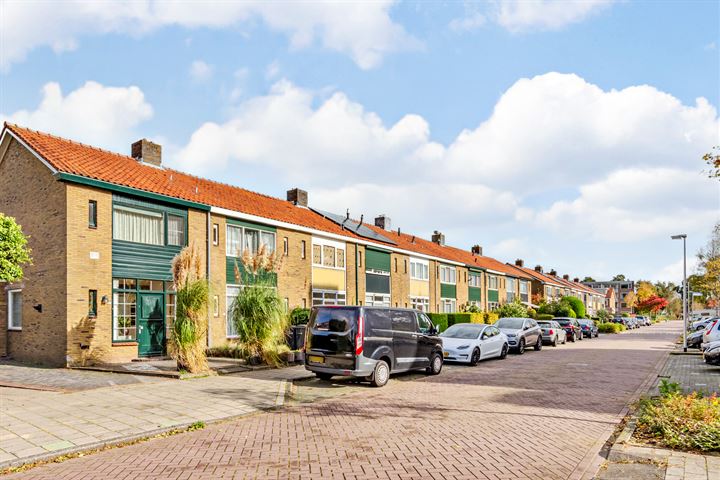 Bekijk foto 30 van Johanna Naberstraat 13