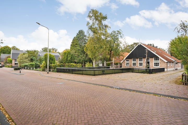 Bekijk foto 4 van Oosteinde 323