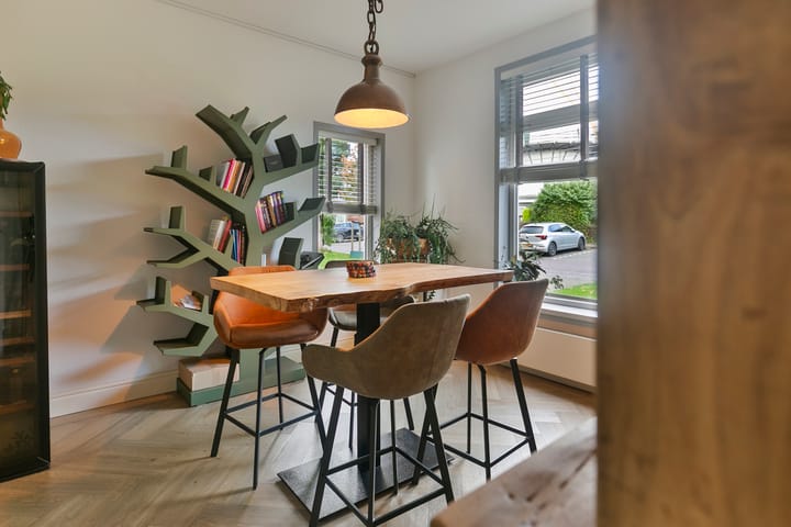 Foto 21 van van Koetsveldlaan 9