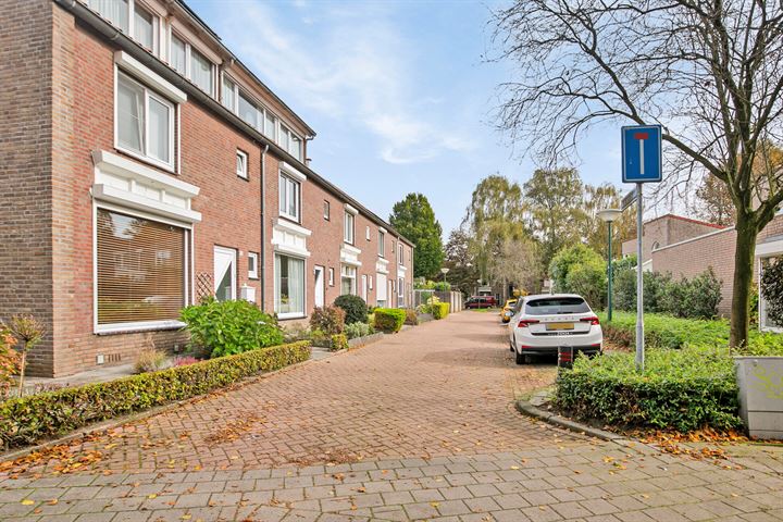 Bekijk foto 32 van Klaverstraat 2