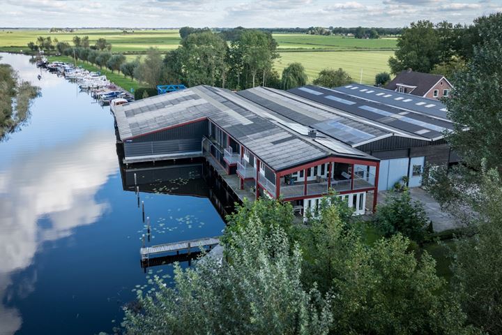 Burgemeester van der Veenweg 28, Ossenzijl