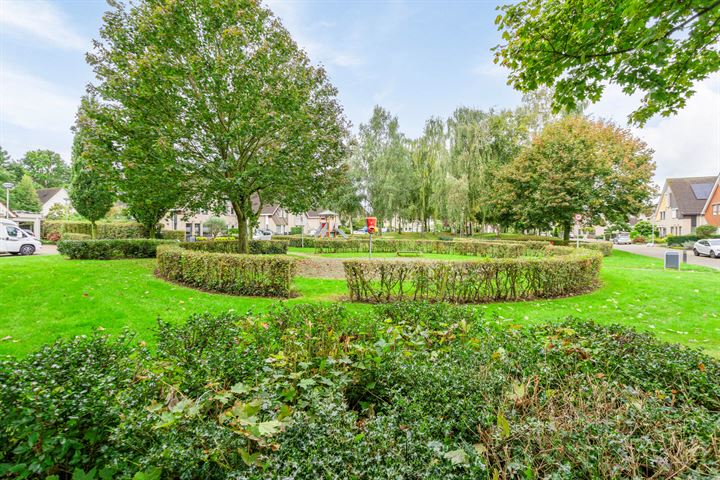 Bekijk foto 40 van Denemarkenstraat 21