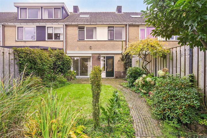 View photo 23 of Rousseaustraat 7