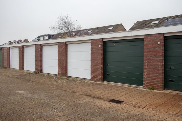 Bekijk foto 36 van de Butstraat 33