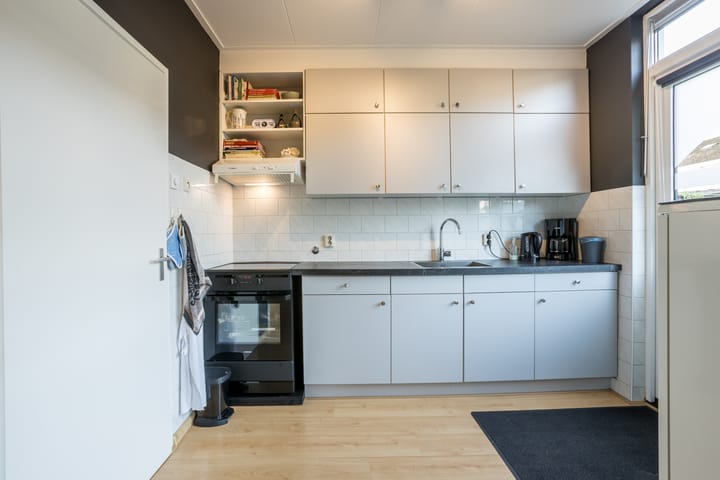 Photo 9 of Schaepmanstraat 19