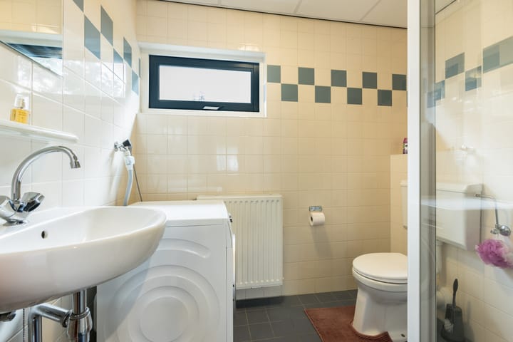 Photo 22 of Schaepmanstraat 19