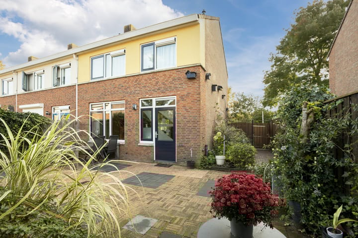 Photo 32 of Schaepmanstraat 19