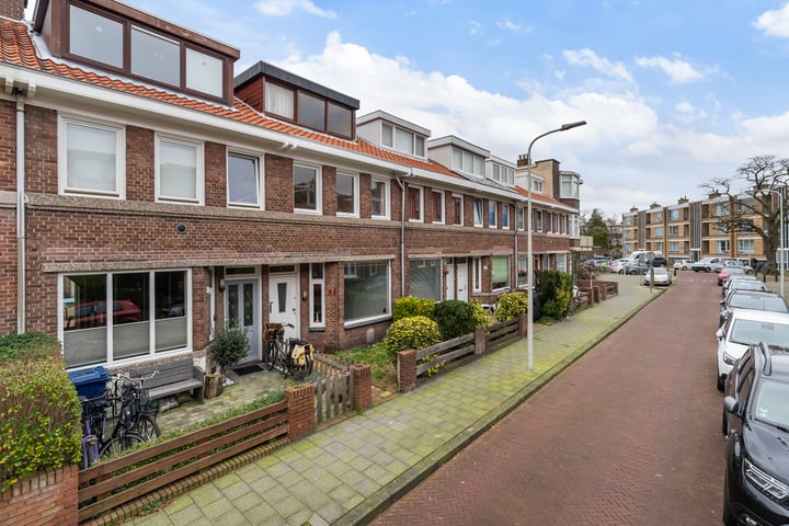 View photo 30 of Loenensestraat 63