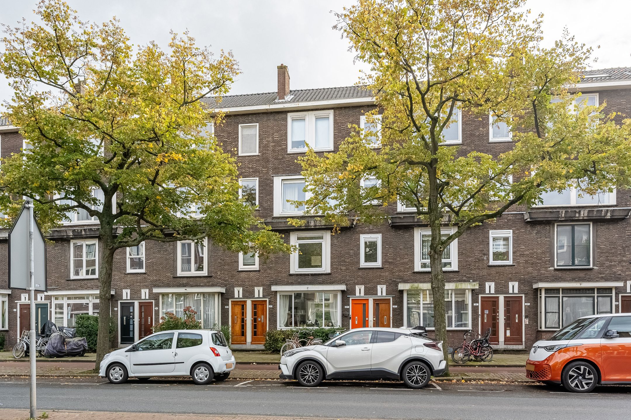 Photo 33 of Burgemeester Knappertlaan 215-B