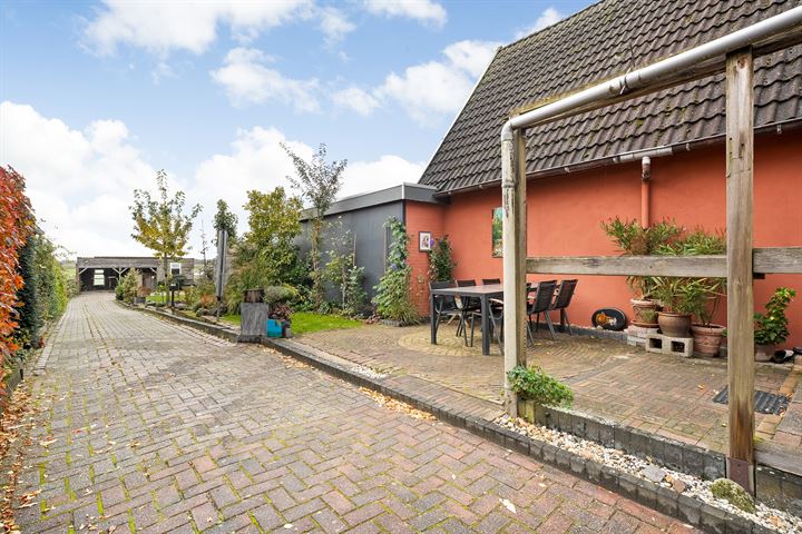 View photo 34 of Hoofdweg 144