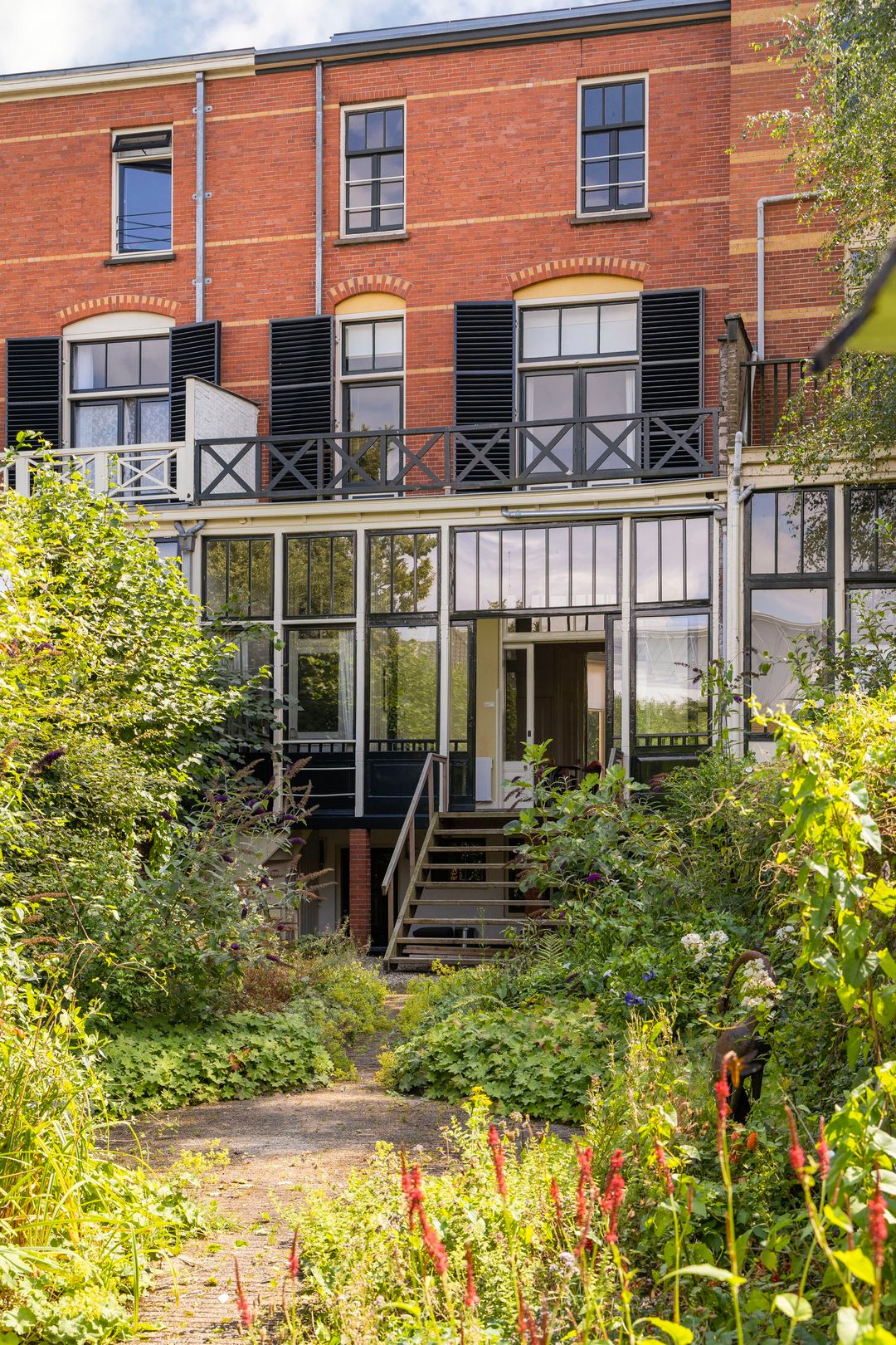 Foto 38 van Burg. Dijckmeesterweg 25