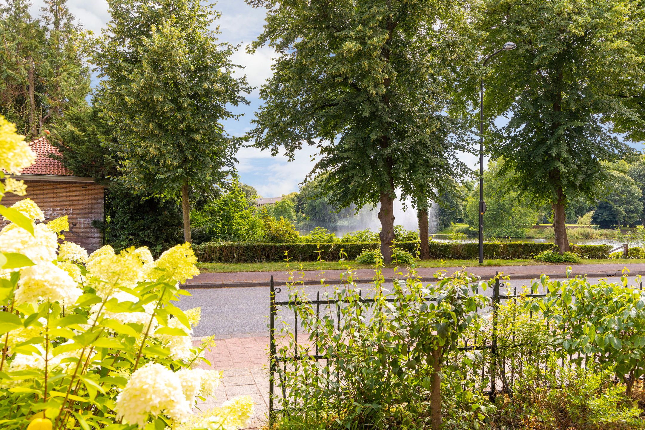 Foto 39 van Burg. Dijckmeesterweg 25